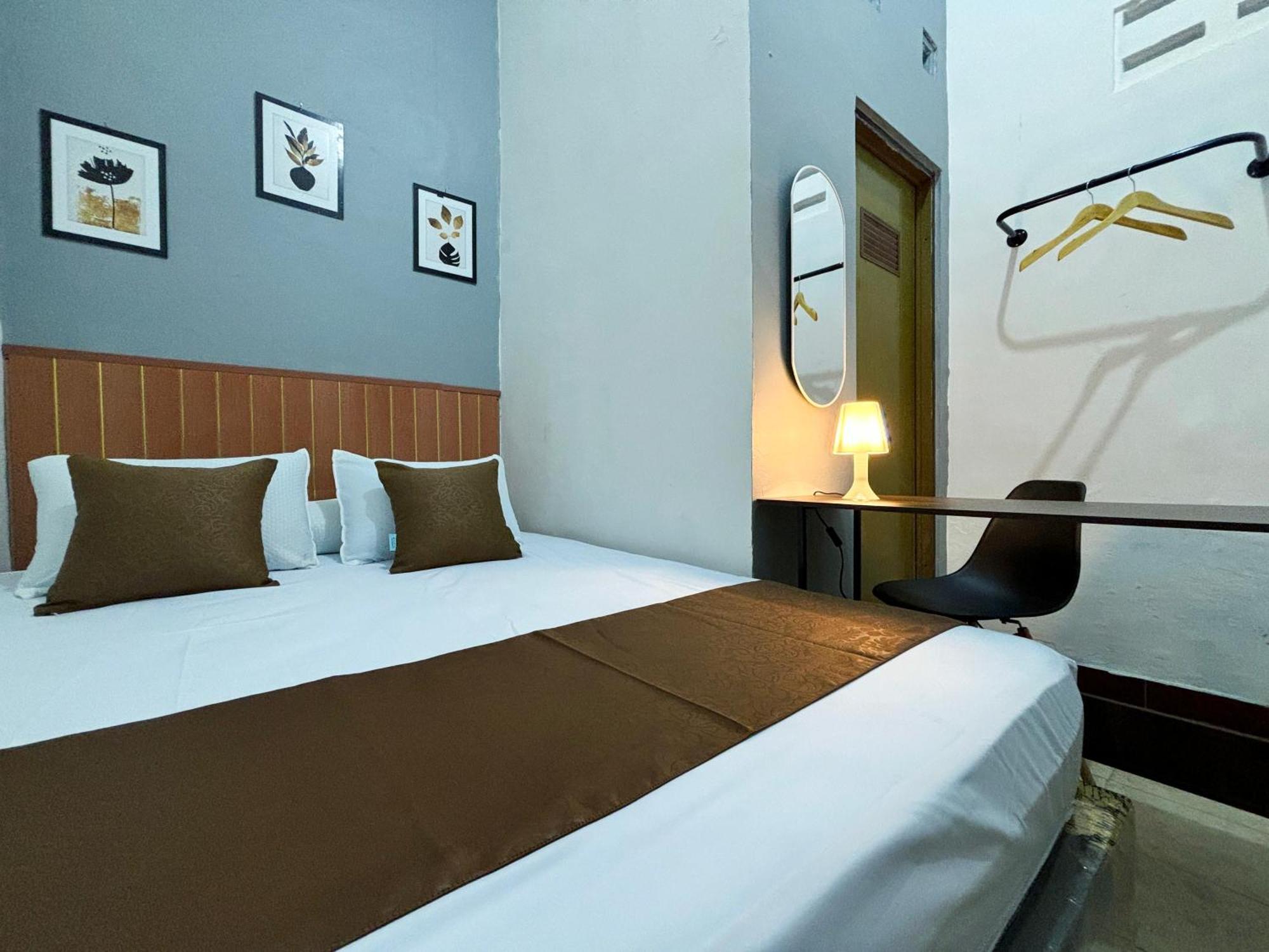 Jogja Day Inn Джокьякарта Экстерьер фото
